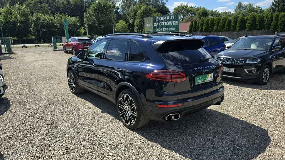 PORSCHE Cayenne -