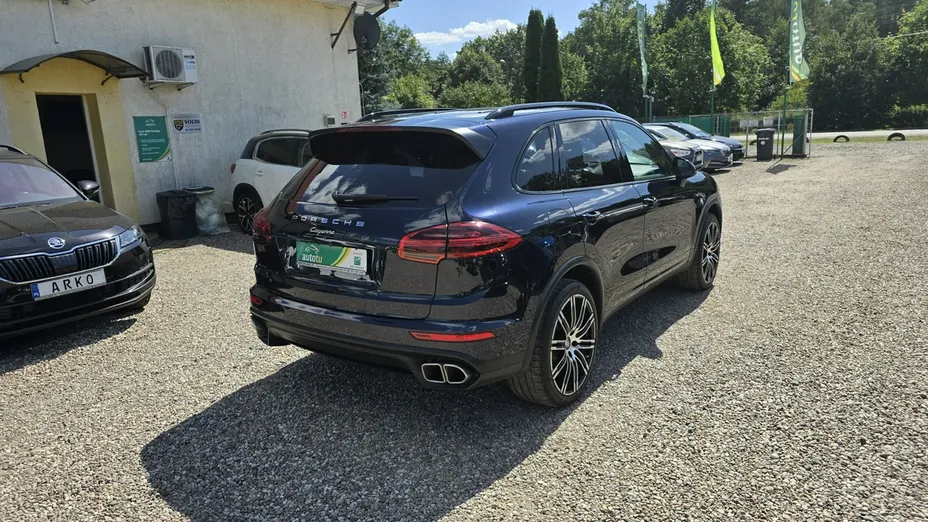 PORSCHE Cayenne -