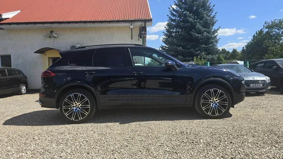PORSCHE Cayenne -