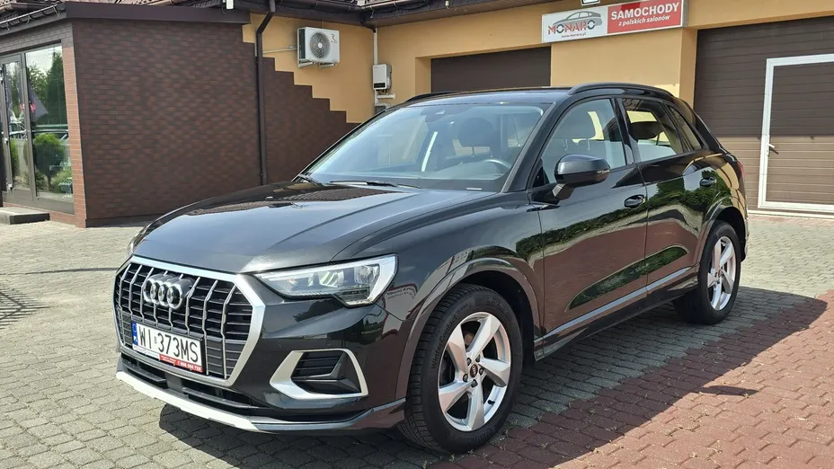 AUDI Q3 -