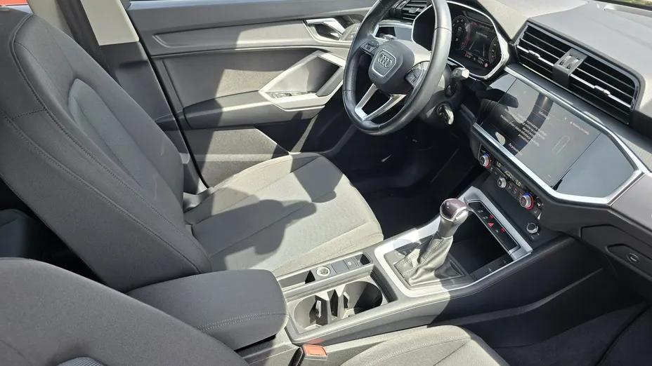 AUDI Q3 -