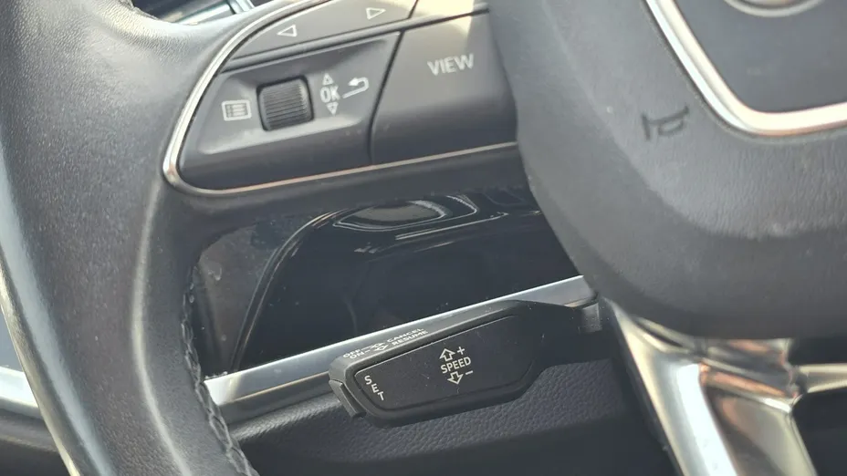 AUDI Q3 -