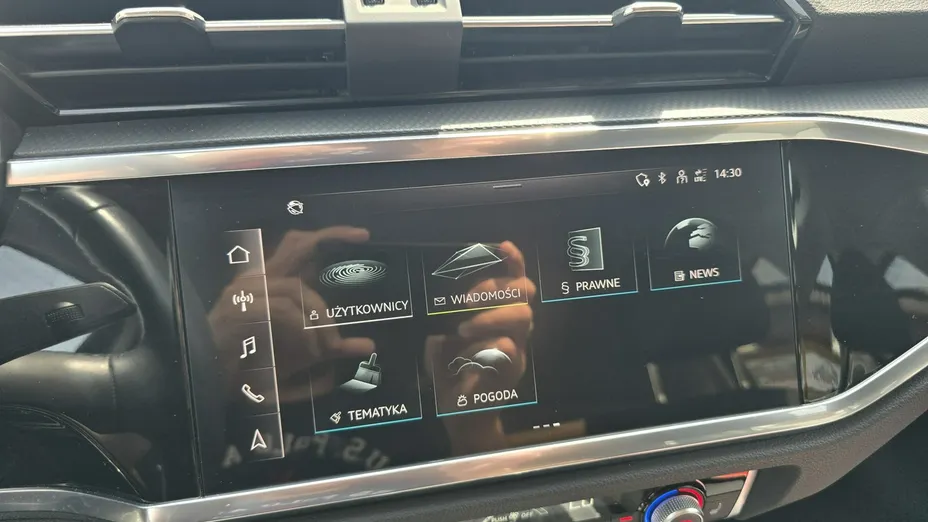 AUDI Q3 -