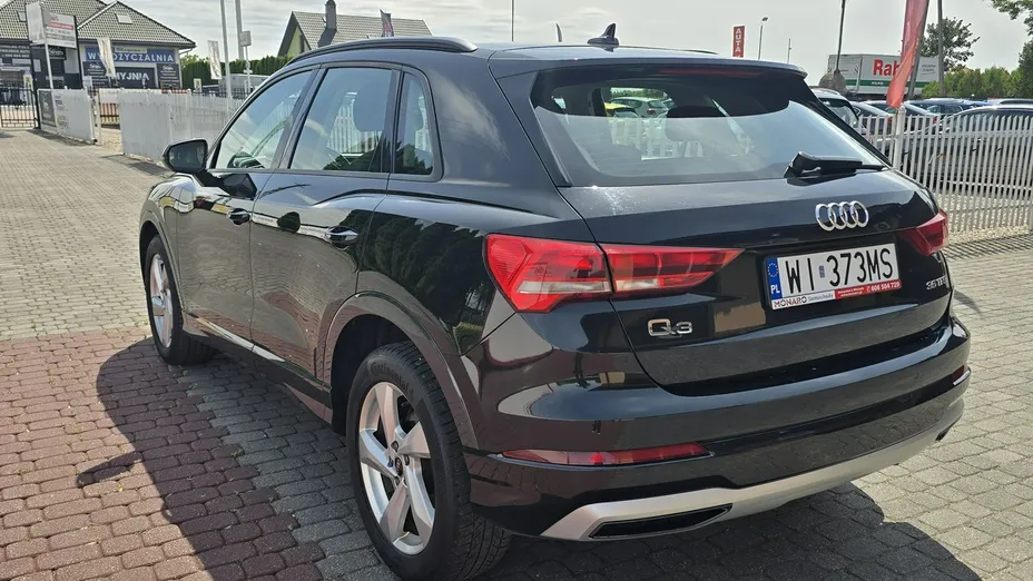 AUDI Q3 -