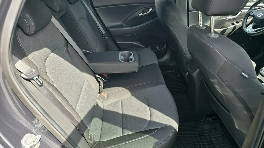 HYUNDAI i30 -