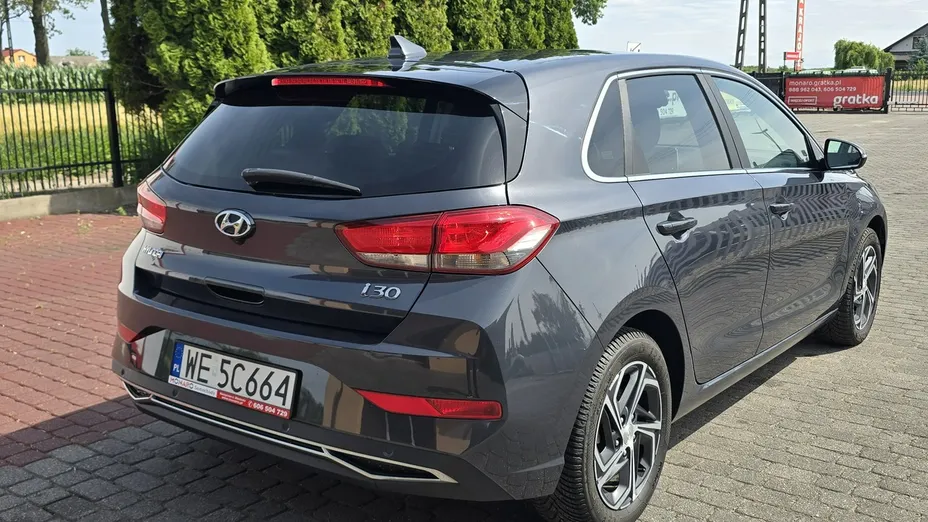 HYUNDAI i30 -