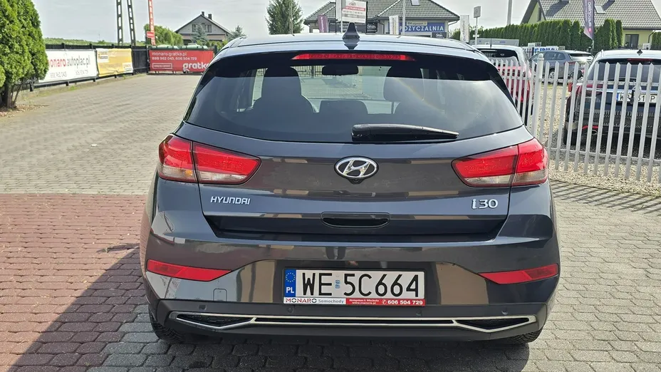 HYUNDAI i30 -