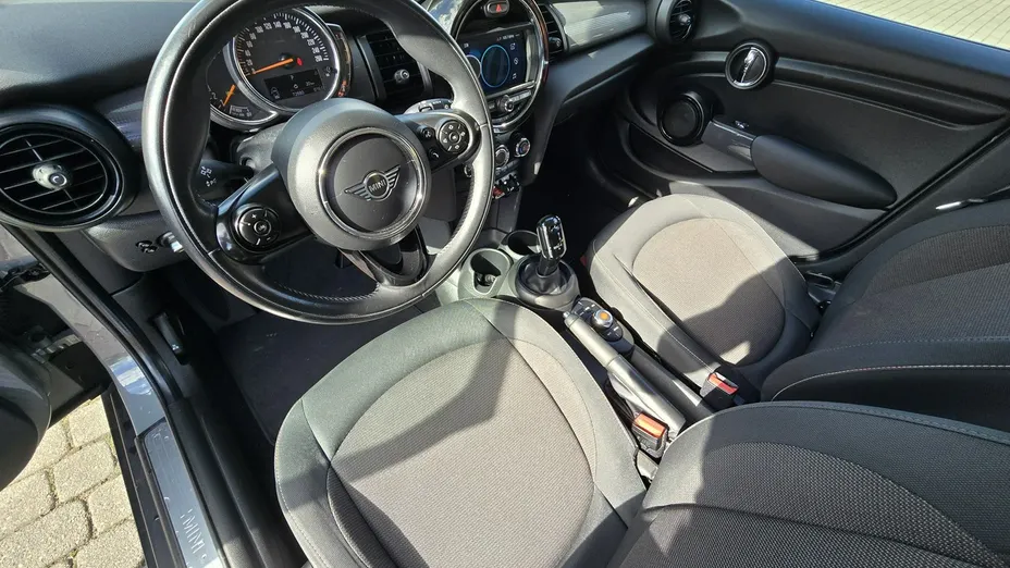 MINI Cooper -