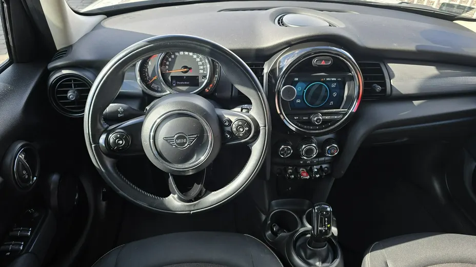 MINI Cooper -