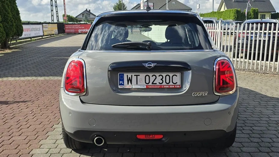 MINI Cooper -