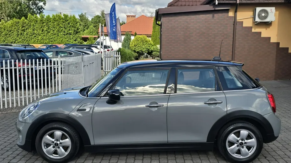 MINI Cooper -