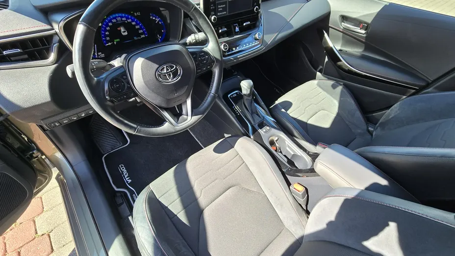 TOYOTA Corolla -