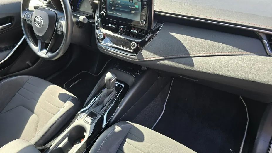 TOYOTA Corolla -
