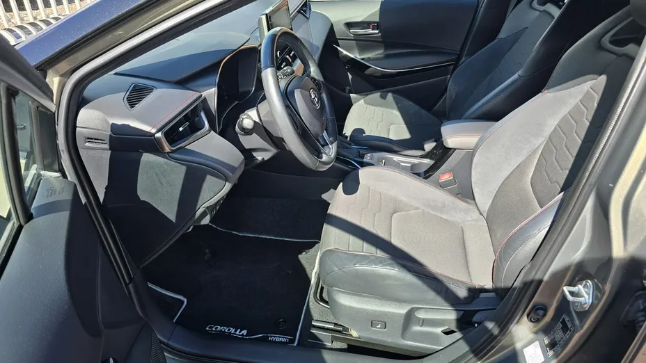TOYOTA Corolla -
