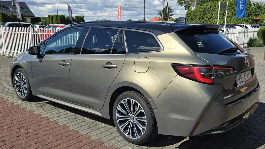 TOYOTA Corolla -