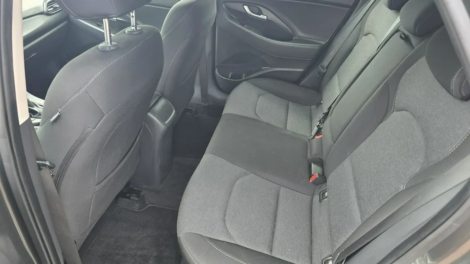 HYUNDAI i30 -