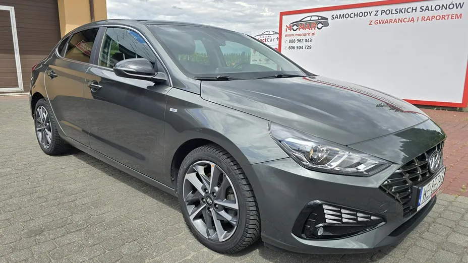 HYUNDAI i30 -