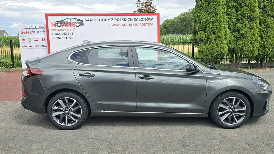 HYUNDAI i30 -