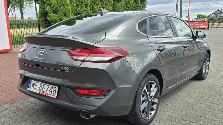 HYUNDAI i30 -