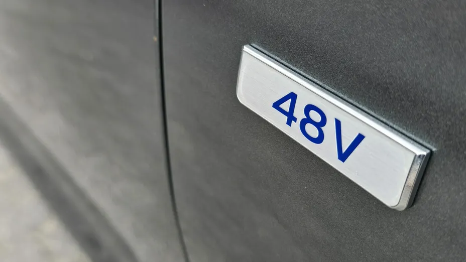 HYUNDAI i30 -