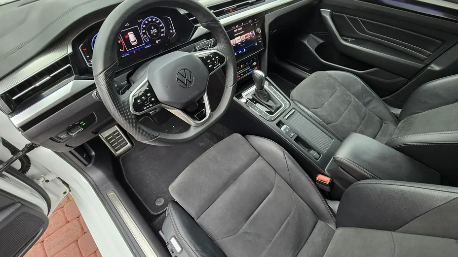 VOLKSWAGEN Arteon -