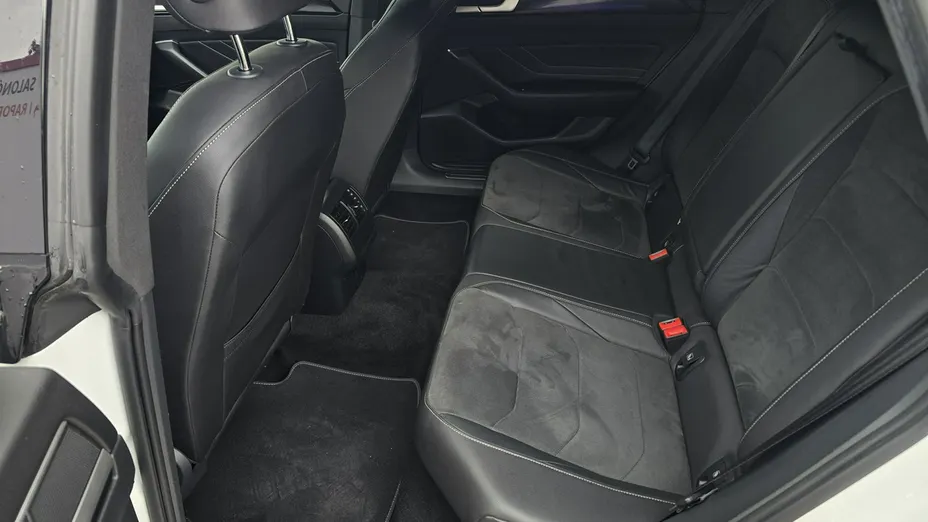VOLKSWAGEN Arteon -
