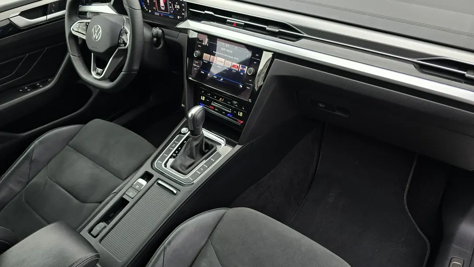 VOLKSWAGEN Arteon -