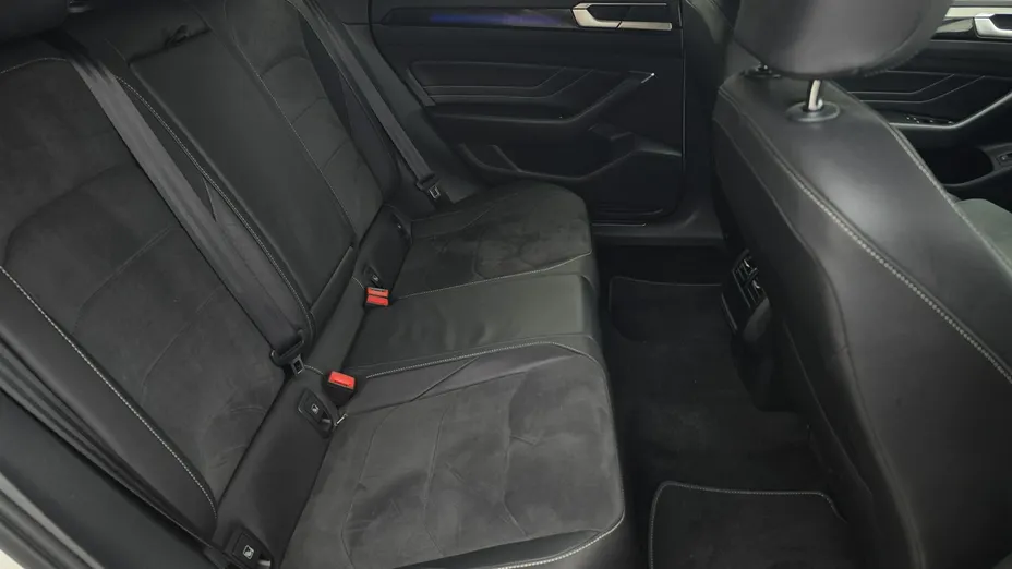 VOLKSWAGEN Arteon -