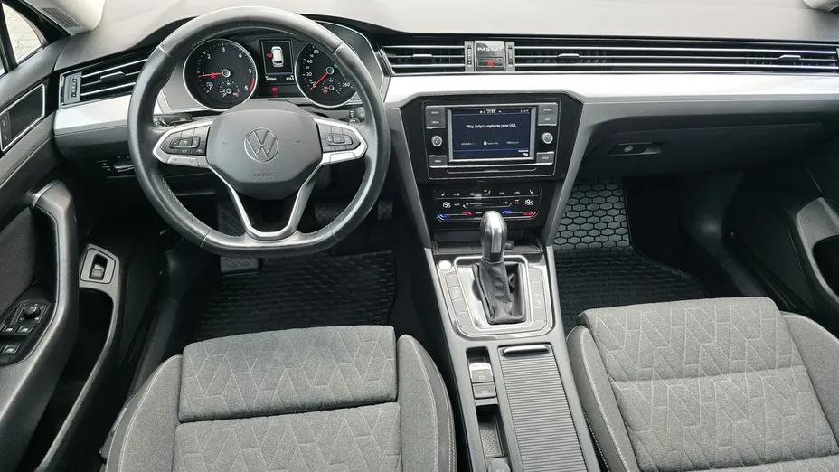 VOLKSWAGEN Passat -