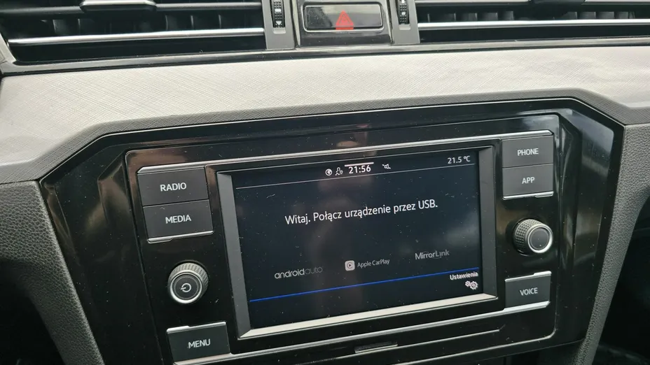 VOLKSWAGEN Passat -