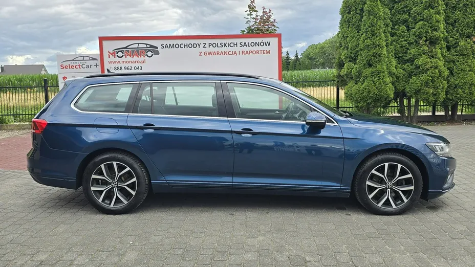 VOLKSWAGEN Passat -