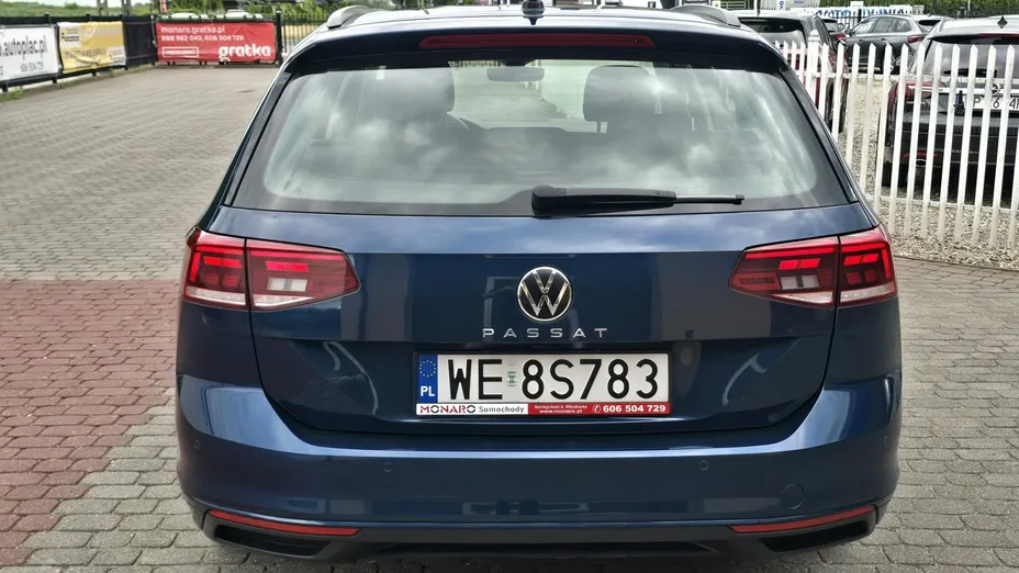 VOLKSWAGEN Passat -