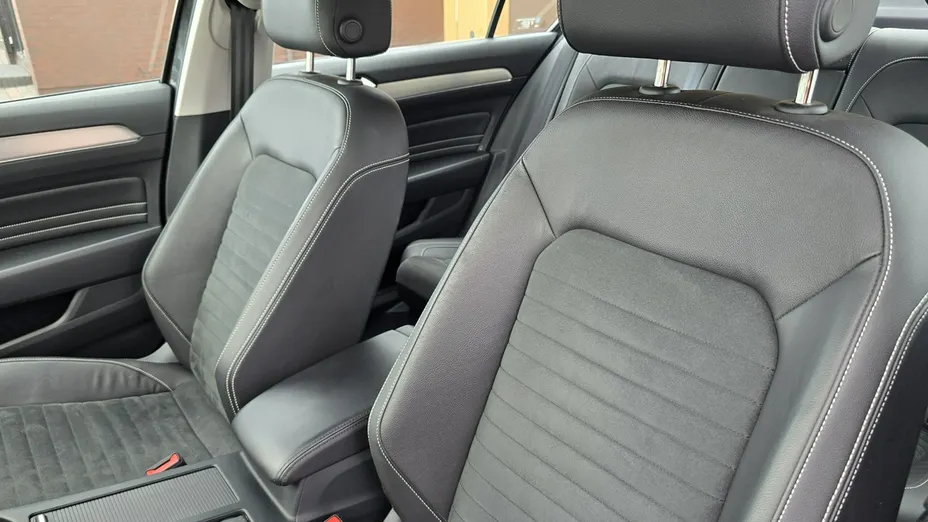 VOLKSWAGEN Passat -