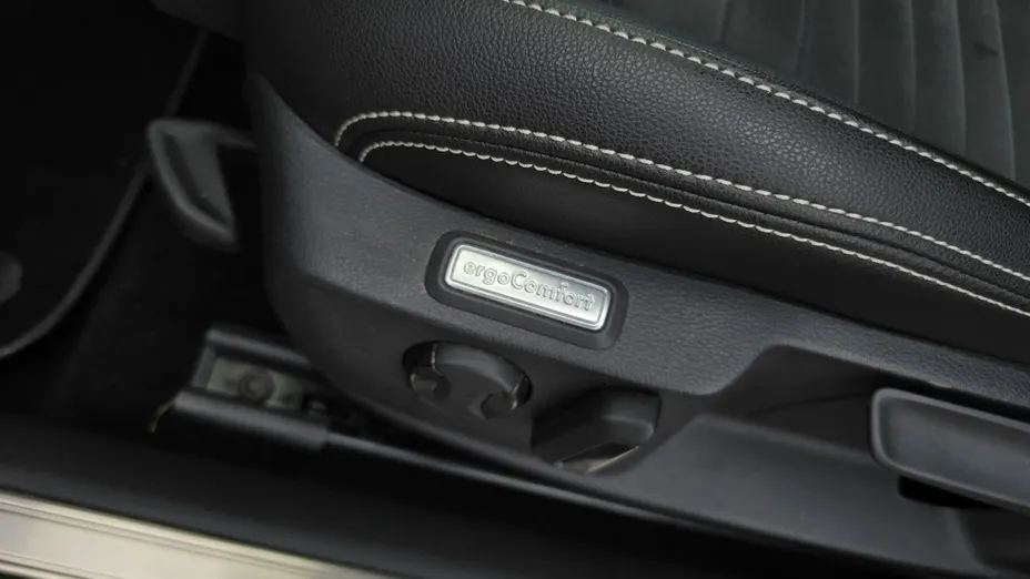 VOLKSWAGEN Passat -