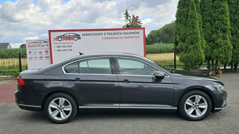VOLKSWAGEN Passat -