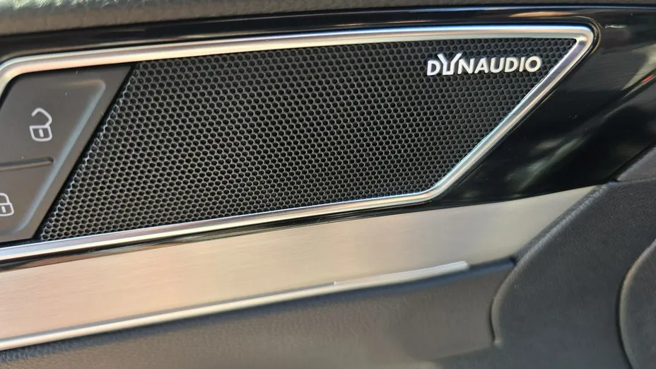 VOLKSWAGEN Passat -