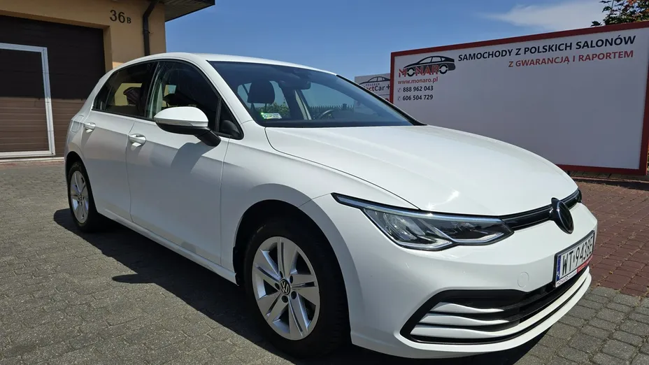 VOLKSWAGEN Golf -