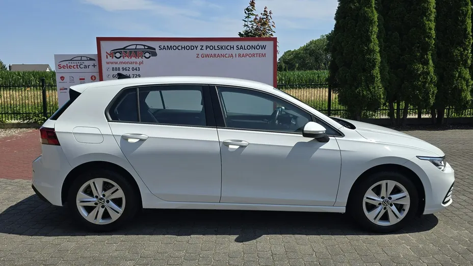 VOLKSWAGEN Golf -