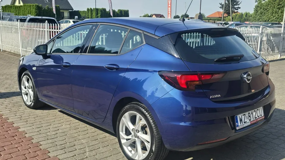OPEL Astra -