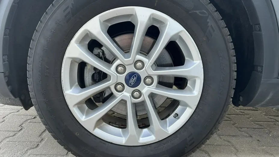 FORD Kuga -