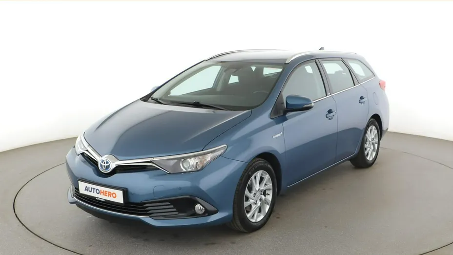 TOYOTA Auris -