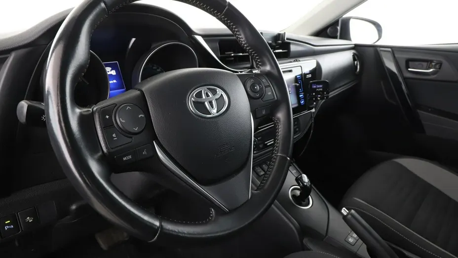 TOYOTA Auris -