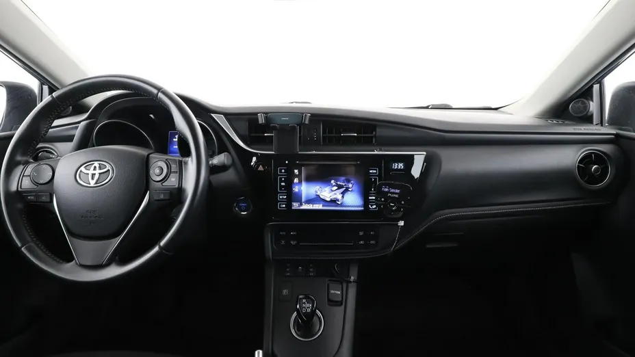 TOYOTA Auris -