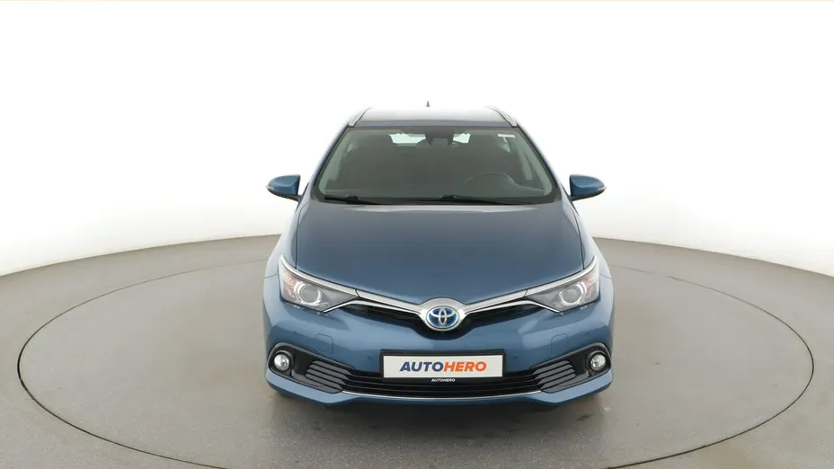 TOYOTA Auris -