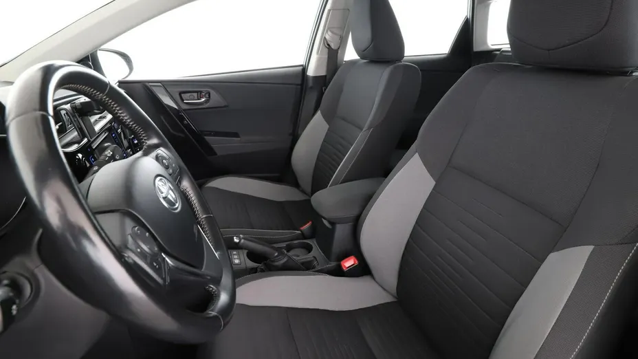 TOYOTA Auris -