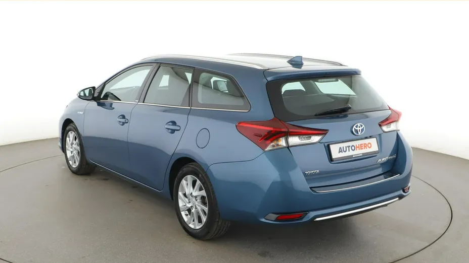 TOYOTA Auris -