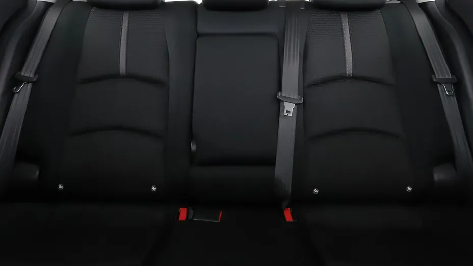 MAZDA 3 -
