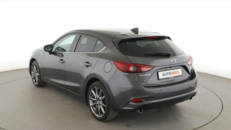MAZDA 3 -