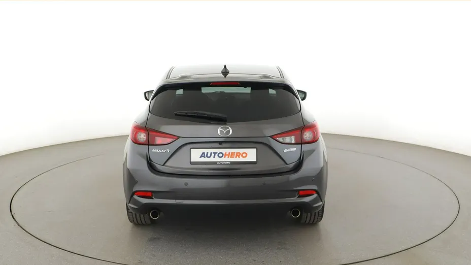 MAZDA 3 -