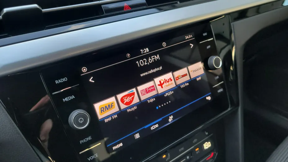 VOLKSWAGEN Arteon -